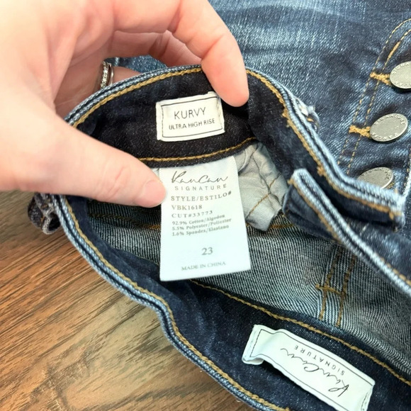 KanCan Kurvy Ultra High Rise Button Up Dark Wash Denim Jean Shorts Womens Sz 23 - Picture 6 of 6